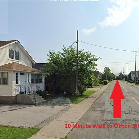 Cozy 3 Bedroom Downtown Cottage With Complimentary Breakfast Delivered Daily To The Rental Καταρράκτες του Νιαγάρα Εξωτερικό φωτογραφία